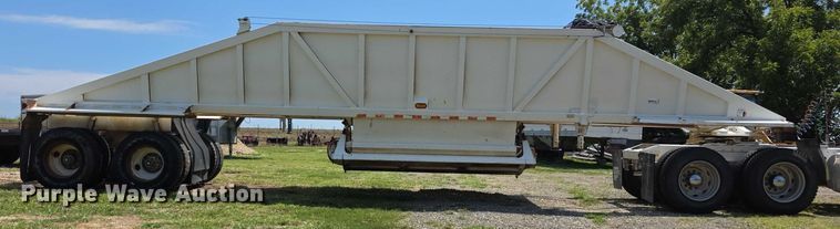 image for item EF3719 2005 Ranch bottom dump trailer