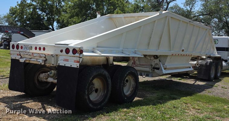 image for item EF3719 2005 Ranch bottom dump trailer