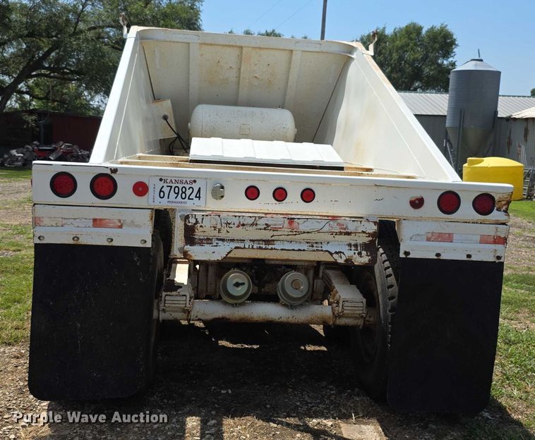 image for item EF3719 2005 Ranch bottom dump trailer