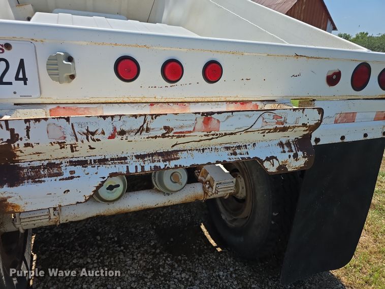 image for item EF3719 2005 Ranch bottom dump trailer