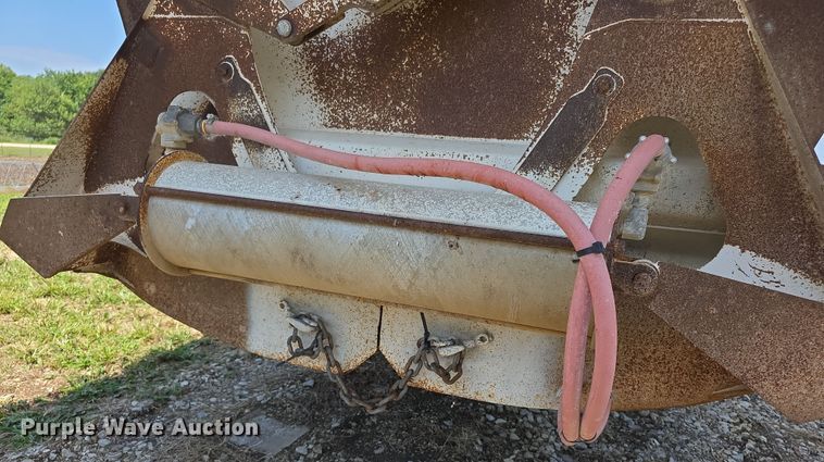 image for item EF3719 2005 Ranch bottom dump trailer