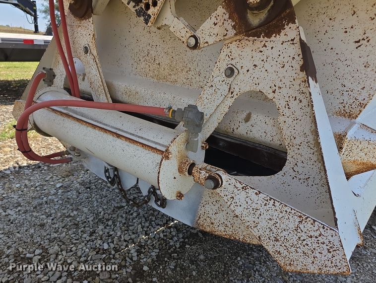 image for item EF3719 2005 Ranch bottom dump trailer