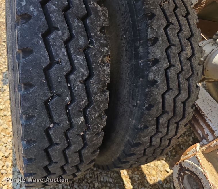 image for item EF3719 2005 Ranch bottom dump trailer