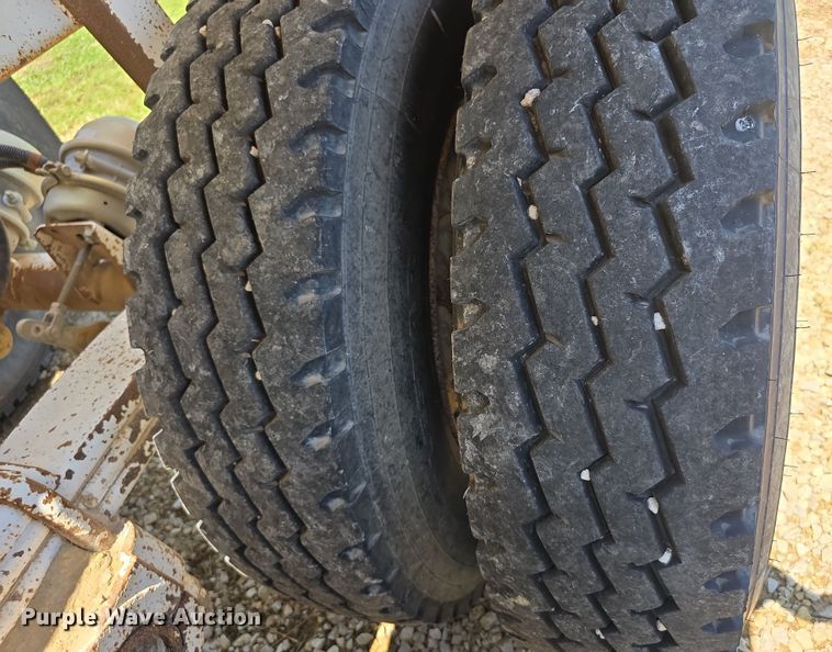 image for item EF3719 2005 Ranch bottom dump trailer