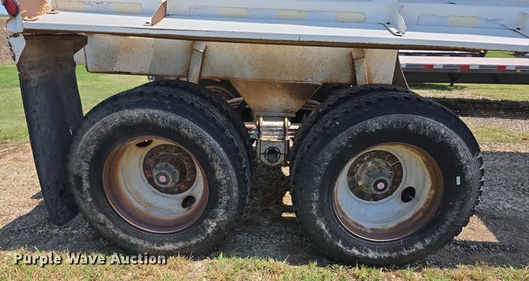 image for item EF3719 2005 Ranch bottom dump trailer