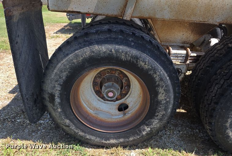 image for item EF3719 2005 Ranch bottom dump trailer