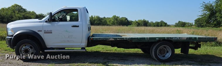 image for item EF3739 2016 Dodge  Ram 5500HD flatbed truck