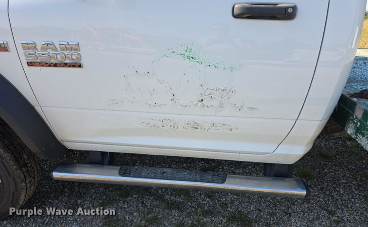 image for item EF3739 2016 Dodge  Ram 5500HD flatbed truck