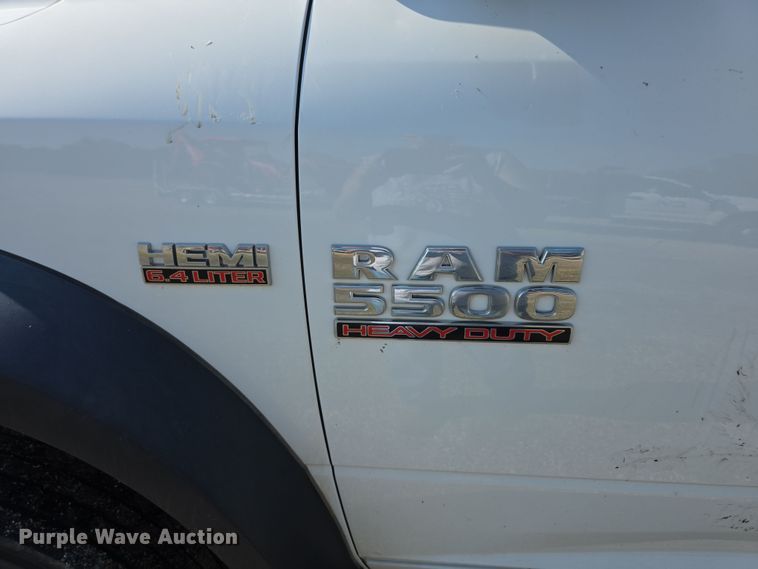 image for item EF3739 2016 Dodge  Ram 5500HD flatbed truck