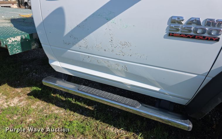 image for item EF3739 2016 Dodge  Ram 5500HD flatbed truck