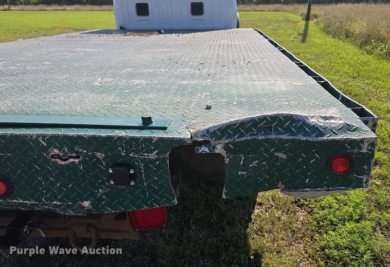 image for item EF3739 2016 Dodge  Ram 5500HD flatbed truck