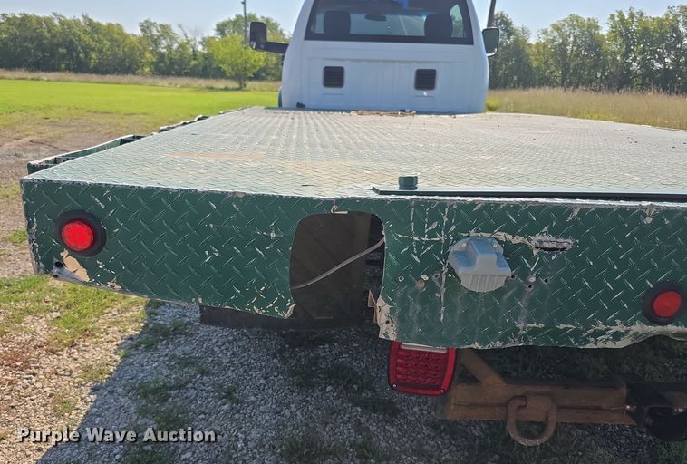 image for item EF3739 2016 Dodge  Ram 5500HD flatbed truck