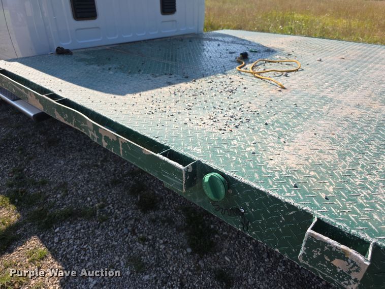 image for item EF3739 2016 Dodge  Ram 5500HD flatbed truck