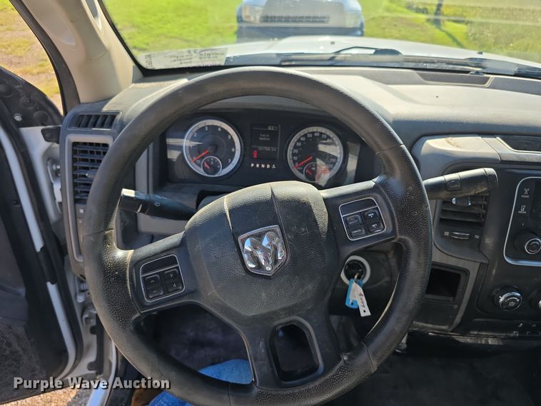 image for item EF3739 2016 Dodge  Ram 5500HD flatbed truck