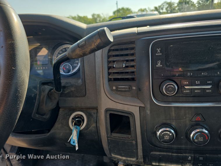 image for item EF3739 2016 Dodge  Ram 5500HD flatbed truck