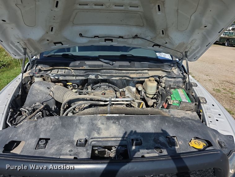 image for item EF3739 2016 Dodge  Ram 5500HD flatbed truck