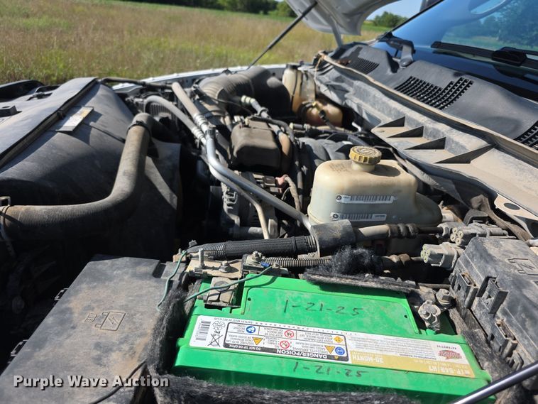 image for item EF3739 2016 Dodge  Ram 5500HD flatbed truck