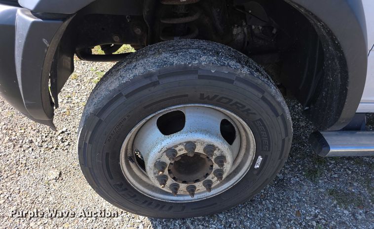 image for item EF3739 2016 Dodge  Ram 5500HD flatbed truck