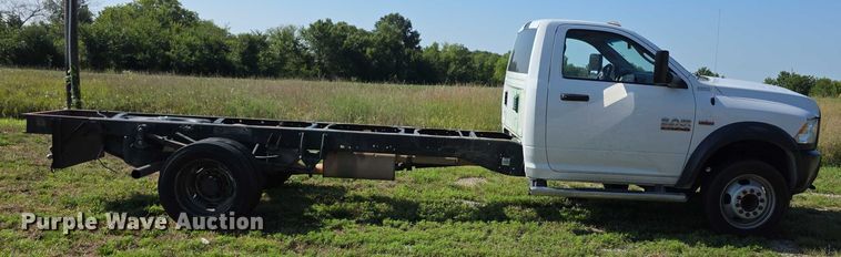 image for item EF3742 2017 Dodge Ram 5500HD truck cab and chassis