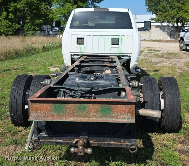 image for item EF3742 2017 Dodge Ram 5500HD truck cab and chassis