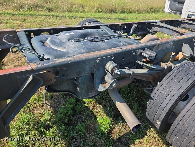 image for item EF3742 2017 Dodge Ram 5500HD truck cab and chassis