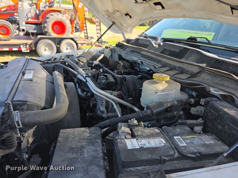 image for item EF3742 2017 Dodge Ram 5500HD truck cab and chassis