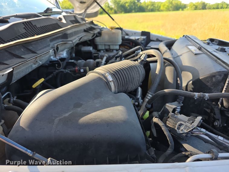 image for item EF3742 2017 Dodge Ram 5500HD truck cab and chassis