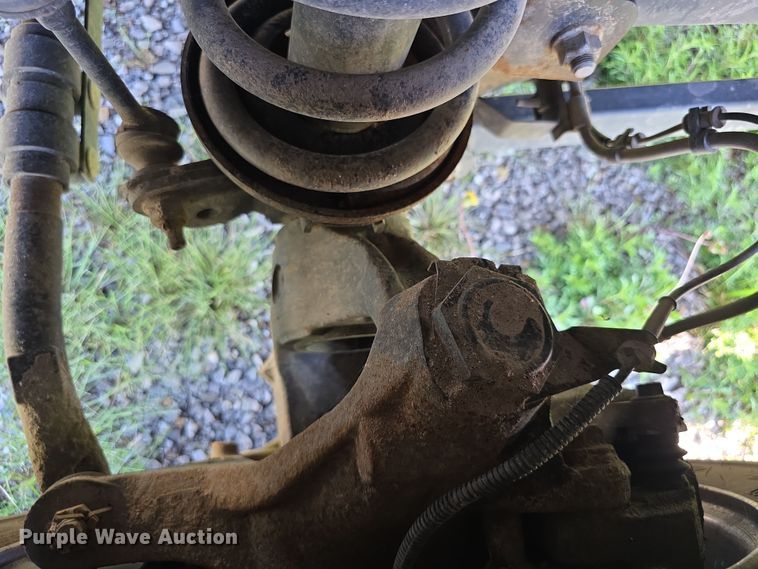 image for item EF3742 2017 Dodge Ram 5500HD truck cab and chassis