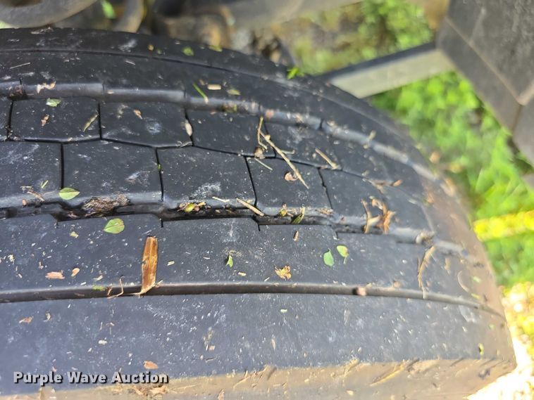 image for item EF3742 2017 Dodge Ram 5500HD truck cab and chassis