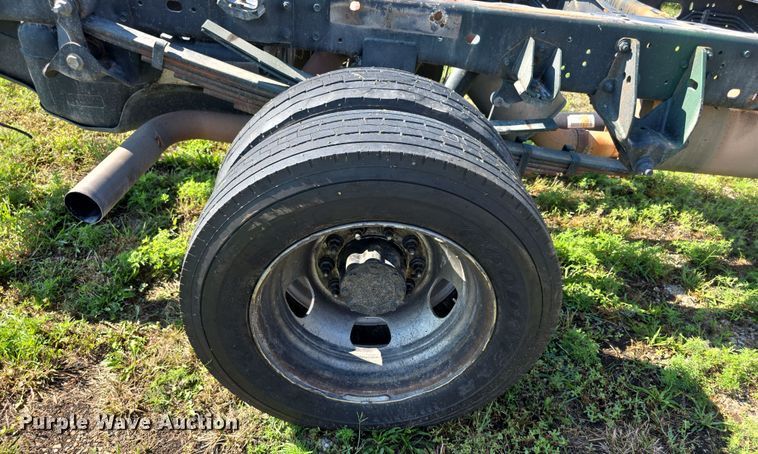 image for item EF3742 2017 Dodge Ram 5500HD truck cab and chassis