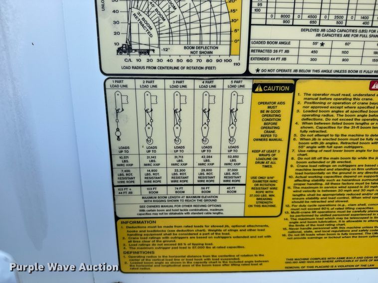 image for item EG0727 2007 International   7500 SBA crane truck