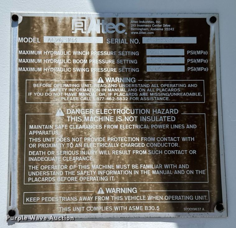 image for item EG0727 2007 International   7500 SBA crane truck