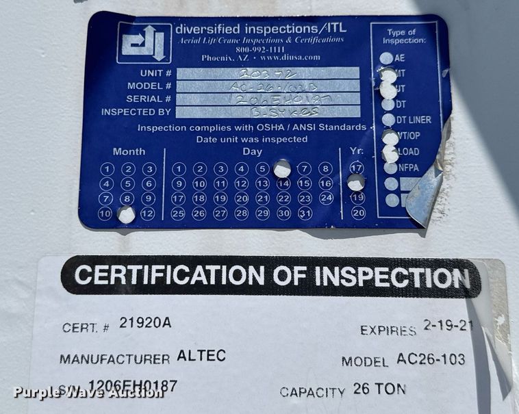 image for item EG0727 2007 International   7500 SBA crane truck