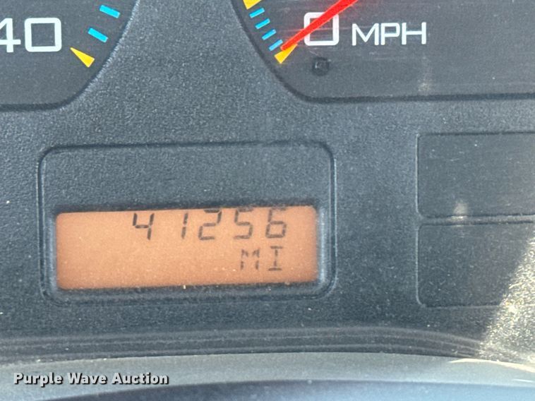 image for item EG0727 2007 International   7500 SBA crane truck