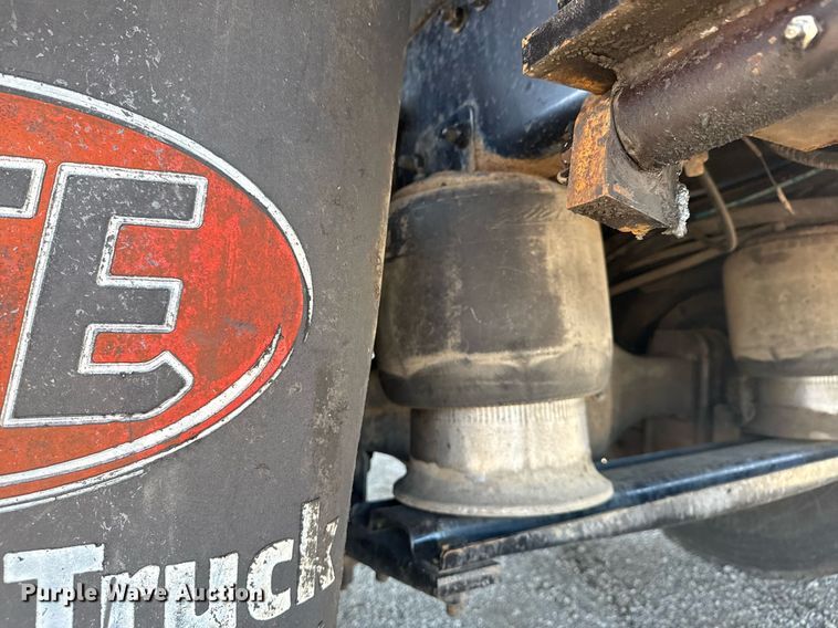 image for item EG5943 2015 Freightliner 108SD Ext. Cab crane truck