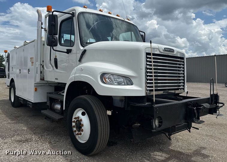 image for item EG5976 2012 Freightliner Business Class M2 Ext. Cab utility / service truck