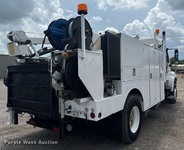 image for item EG5976 2012 Freightliner Business Class M2 Ext. Cab utility / service truck