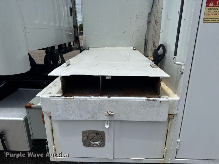 image for item EG5976 2012 Freightliner Business Class M2 Ext. Cab utility / service truck