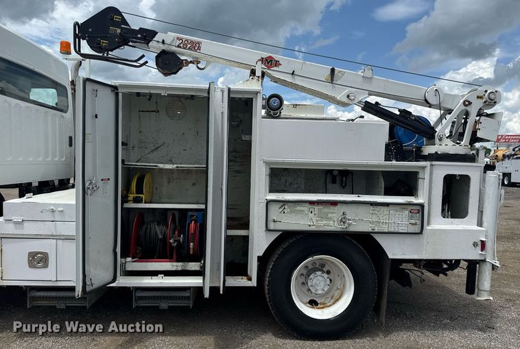 image for item EG5976 2012 Freightliner Business Class M2 Ext. Cab utility / service truck