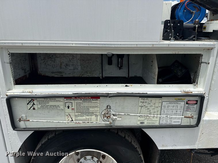 image for item EG5976 2012 Freightliner Business Class M2 Ext. Cab utility / service truck