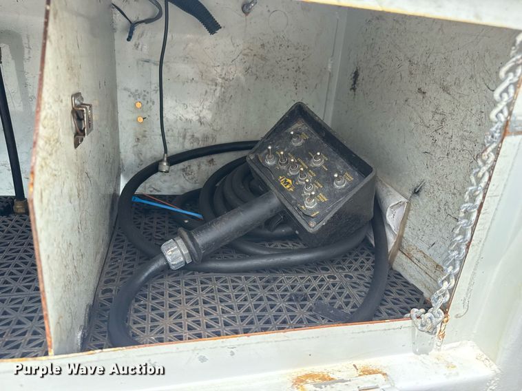 image for item EG5976 2012 Freightliner Business Class M2 Ext. Cab utility / service truck