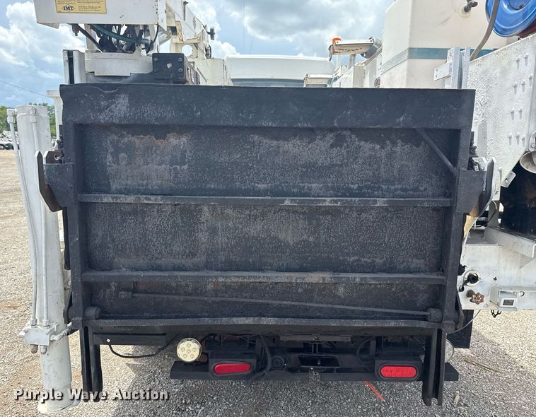 image for item EG5976 2012 Freightliner Business Class M2 Ext. Cab utility / service truck