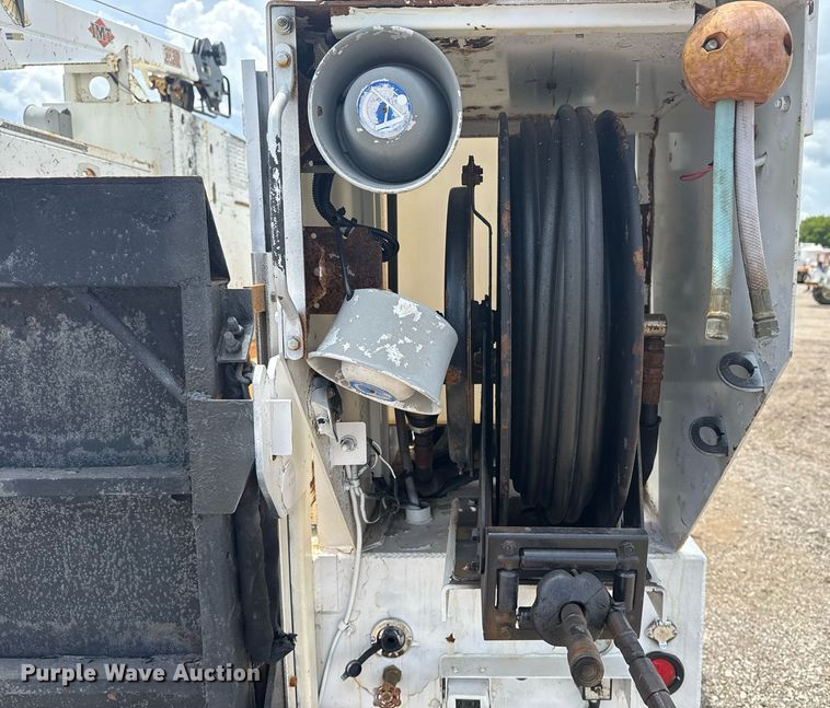 image for item EG5976 2012 Freightliner Business Class M2 Ext. Cab utility / service truck