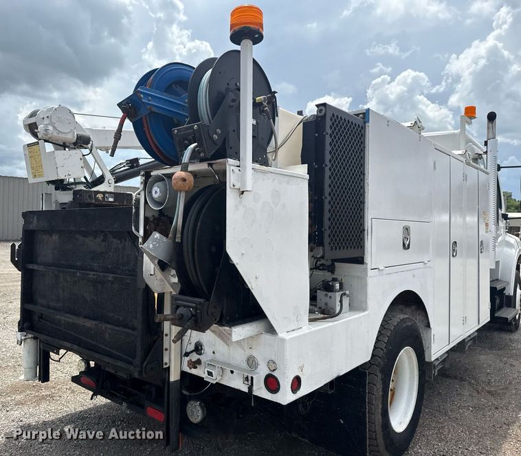 image for item EG5976 2012 Freightliner Business Class M2 Ext. Cab utility / service truck