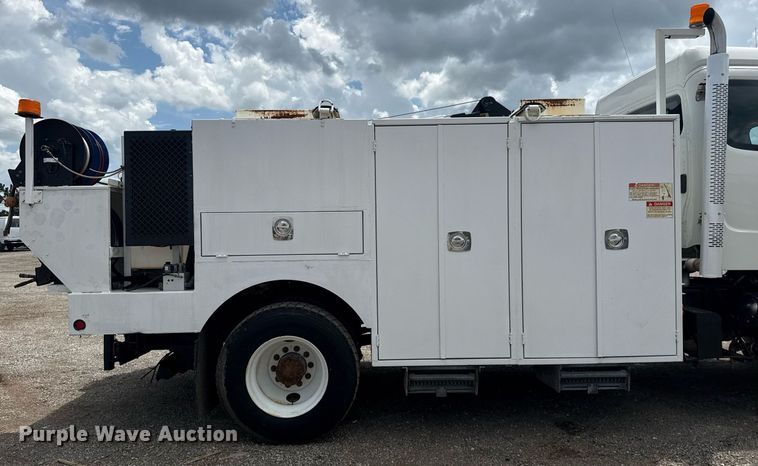 image for item EG5976 2012 Freightliner Business Class M2 Ext. Cab utility / service truck