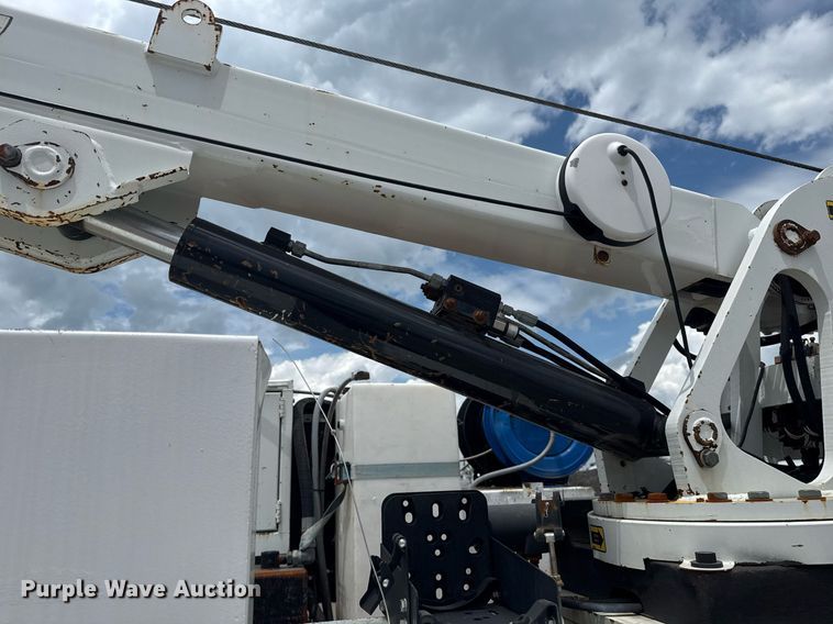 image for item EG5976 2012 Freightliner Business Class M2 Ext. Cab utility / service truck