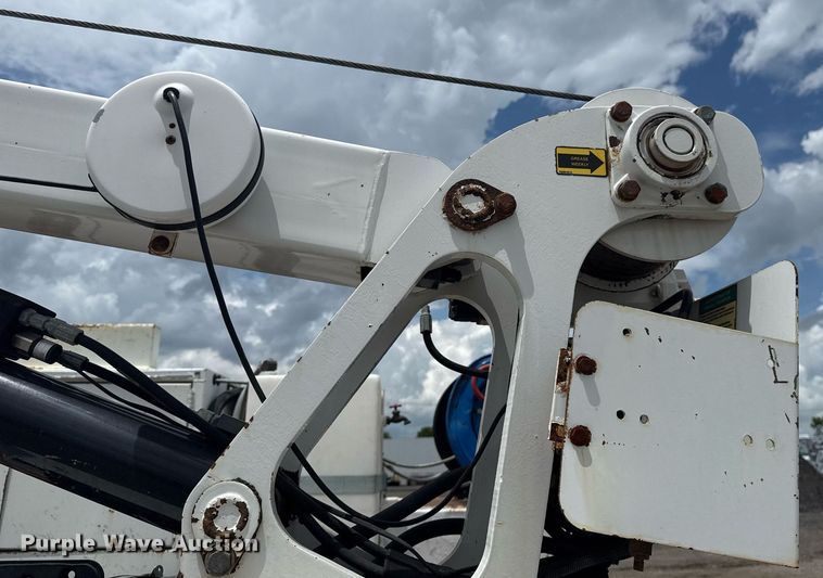 image for item EG5976 2012 Freightliner Business Class M2 Ext. Cab utility / service truck