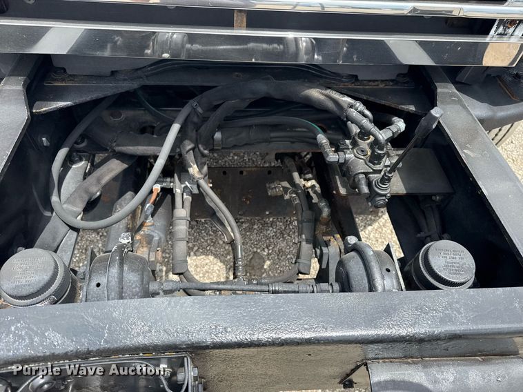 image for item EG5976 2012 Freightliner Business Class M2 Ext. Cab utility / service truck