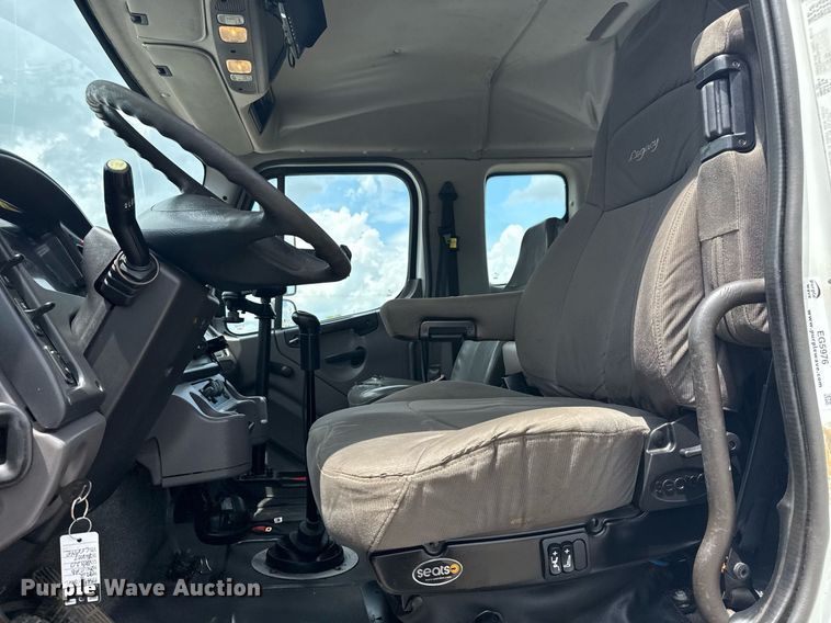 image for item EG5976 2012 Freightliner Business Class M2 Ext. Cab utility / service truck