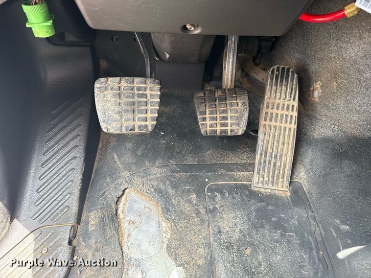 image for item EG5976 2012 Freightliner Business Class M2 Ext. Cab utility / service truck